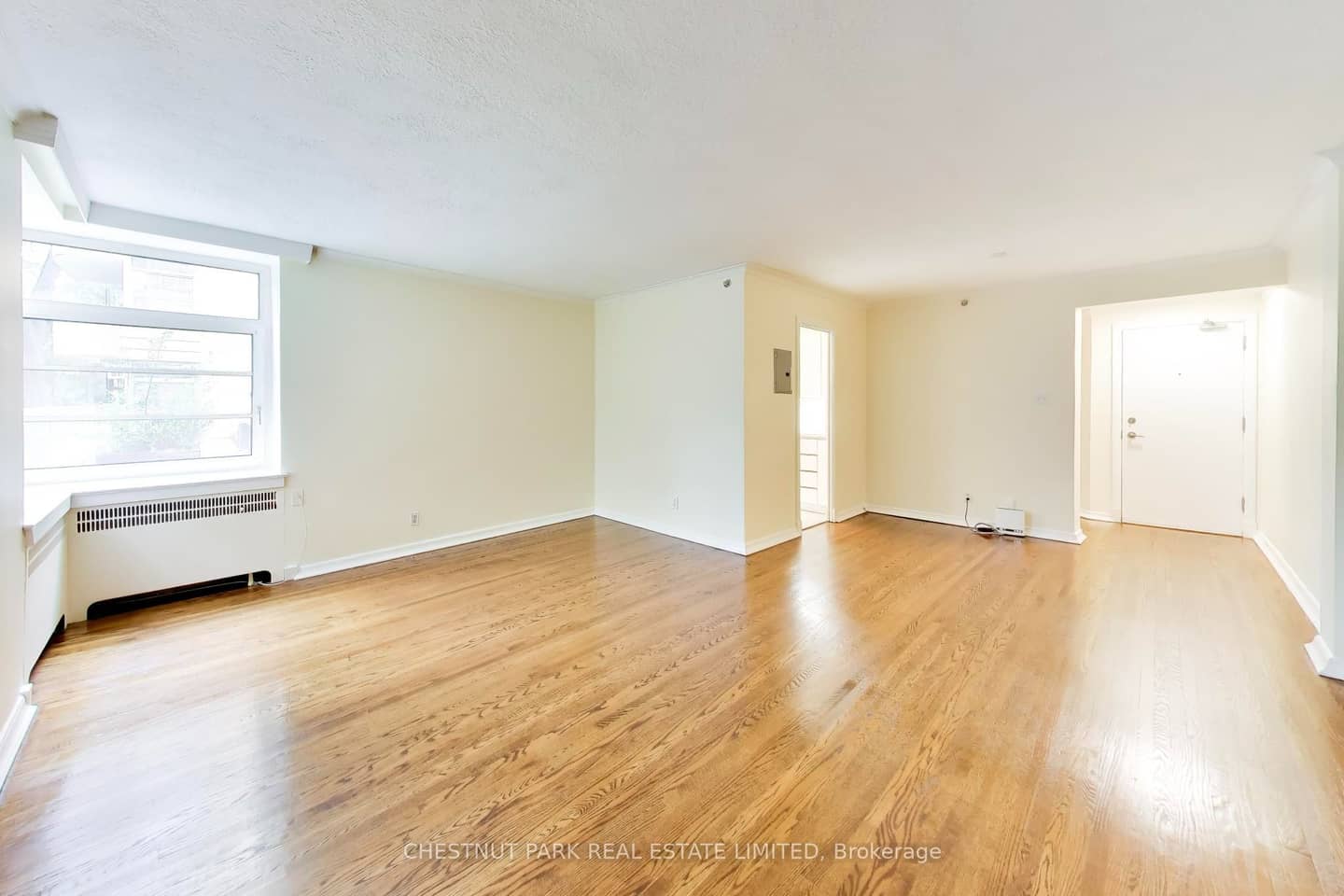 717 Eglinton Avenue W 103, Toronto, ON M5N 1C9