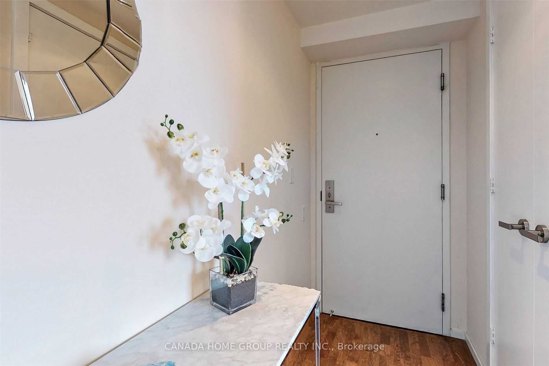 5 St Joseph Street 2902, Toronto, ON M4Y 1J6
