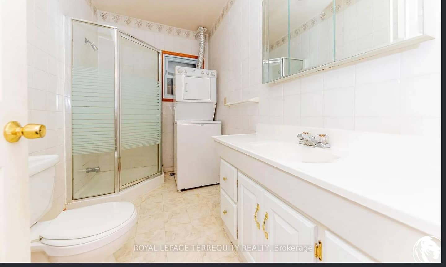 252 Bloor Street E, Oshawa, ON L1H 3M6