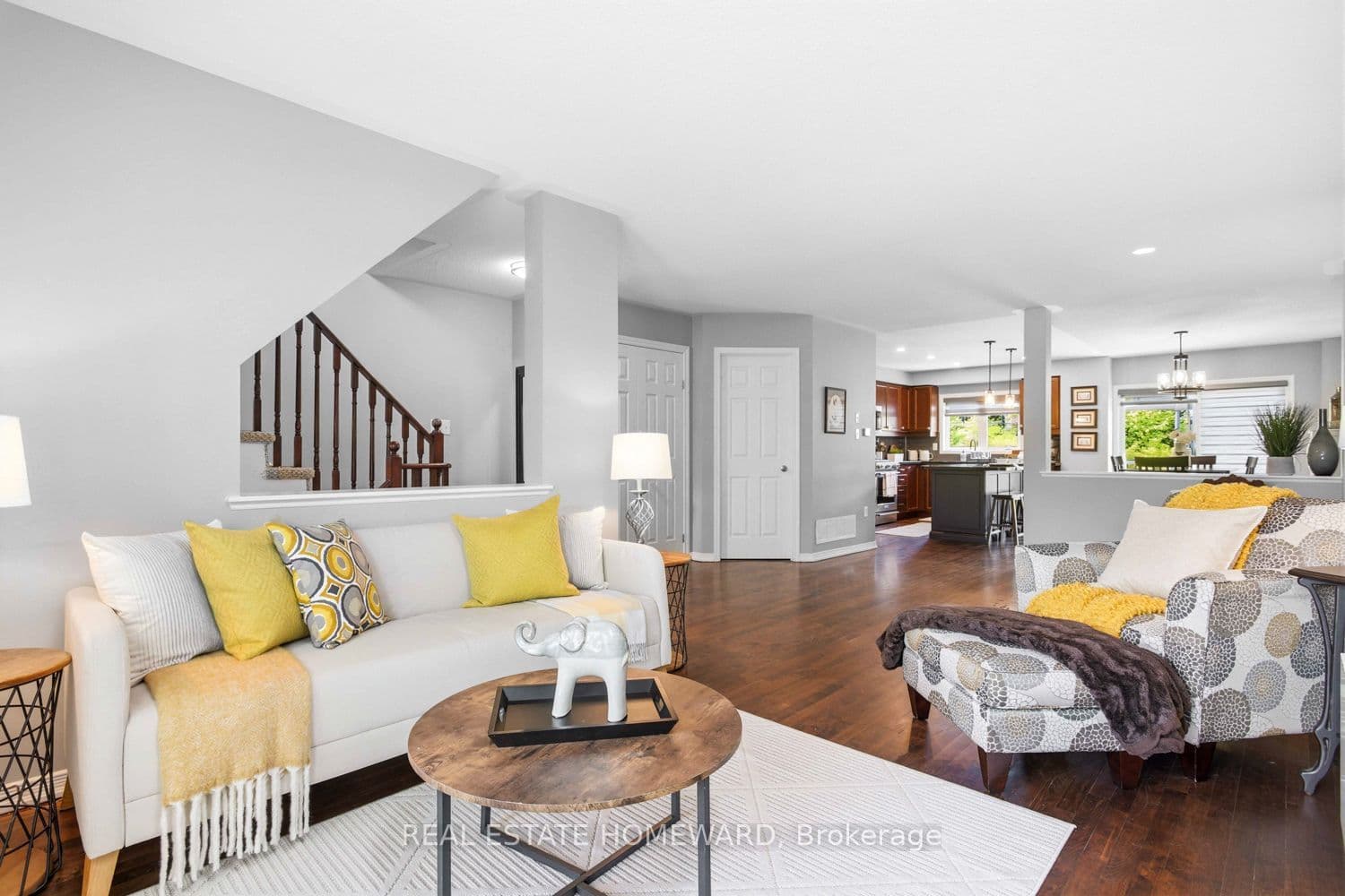 571 Longworth Avenue E 10, Clarington, ON L1C 0H3