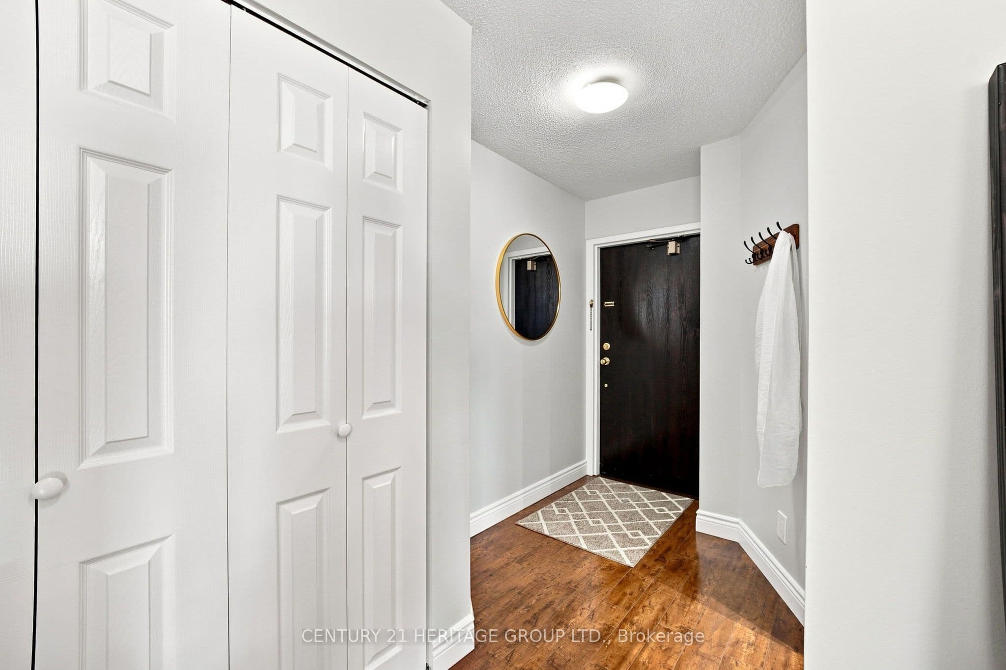 200 Robert Speck Parkway PH1, Mississauga, ON L4Z 1S3