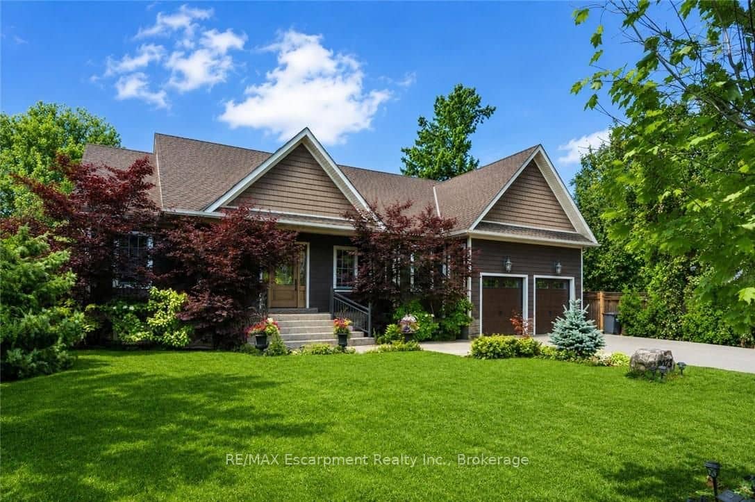 2073 Deramore Drive, Oakville, ON L6J 2P7