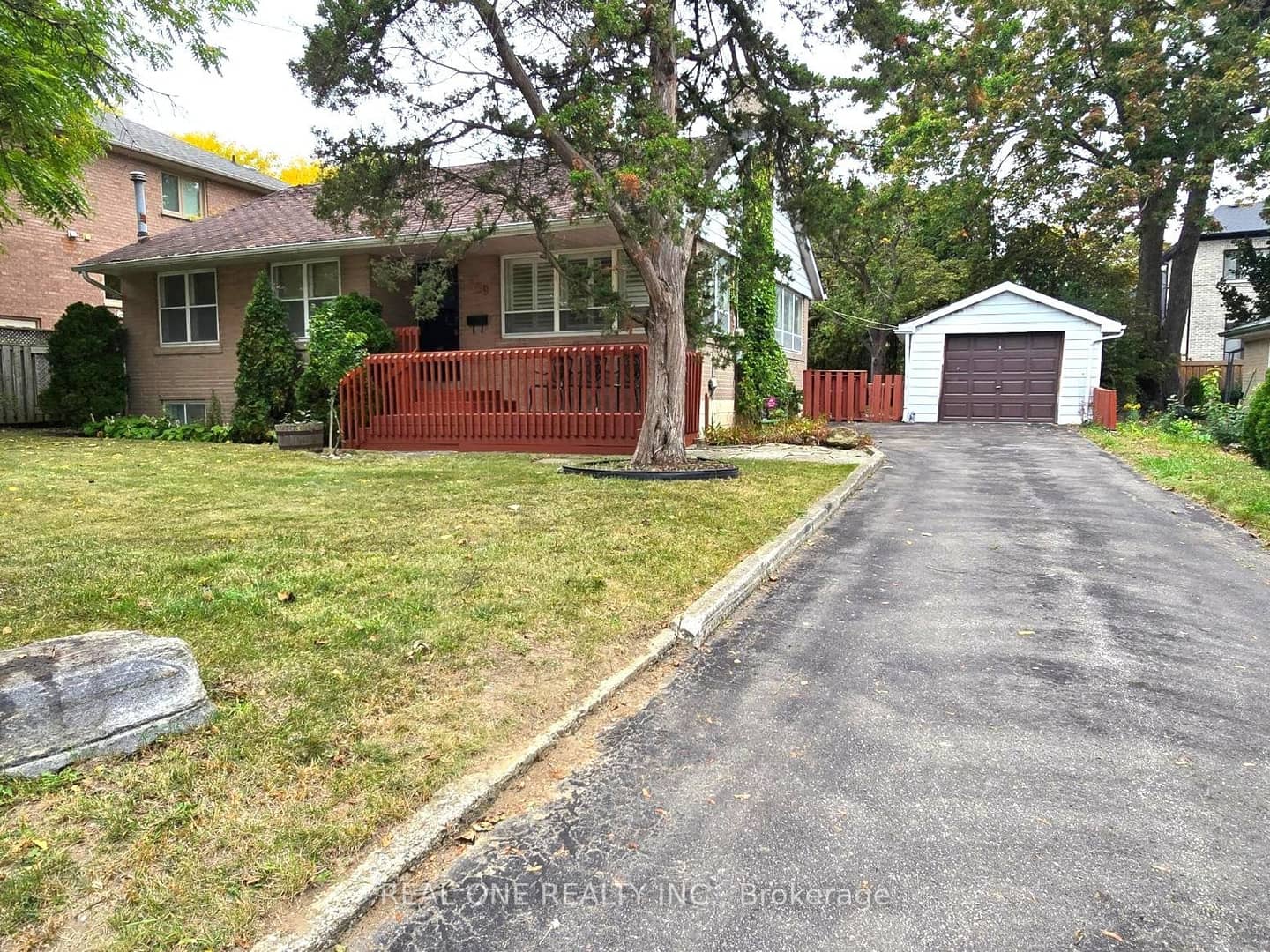 389 Kerrybrook Drive, Richmond Hill, ON L4C 3R4