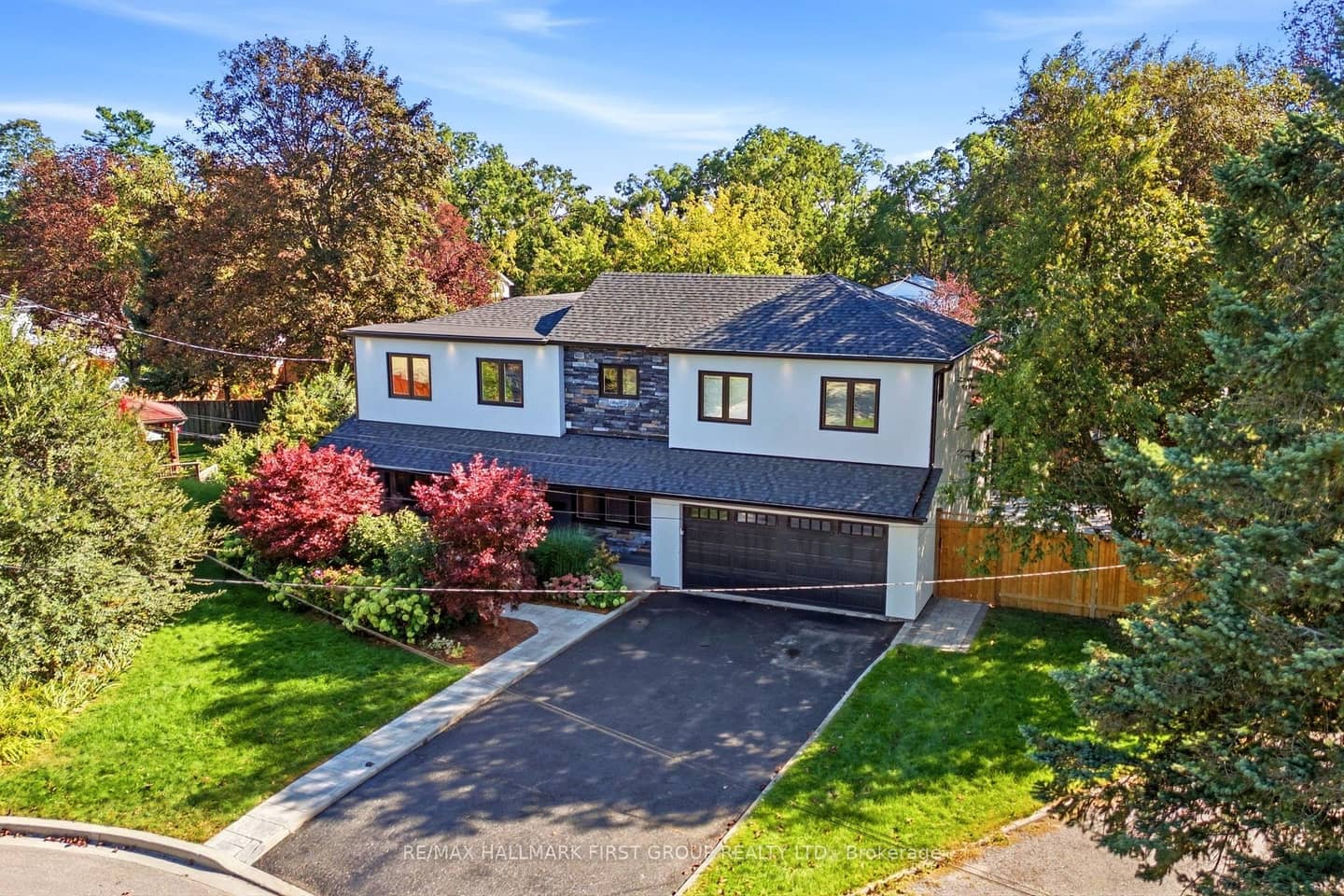 862 Boxworth Place, Pickering, ON L1W 2K9