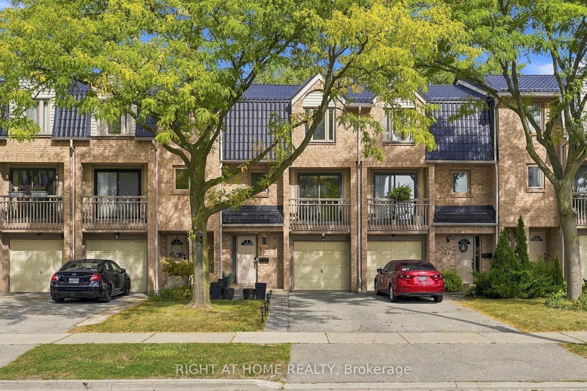 4101 Westminster Place 45, Mississauga, ON L4W 4X4