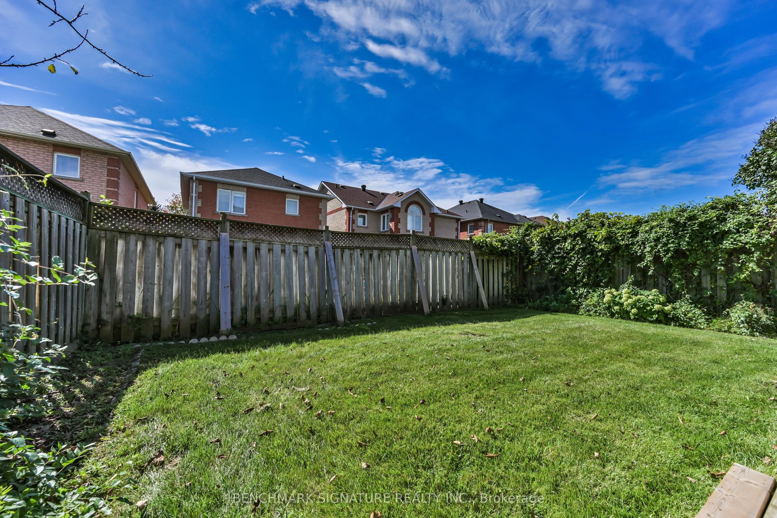 27 Avenida Street, Markham, ON L3S 4J4