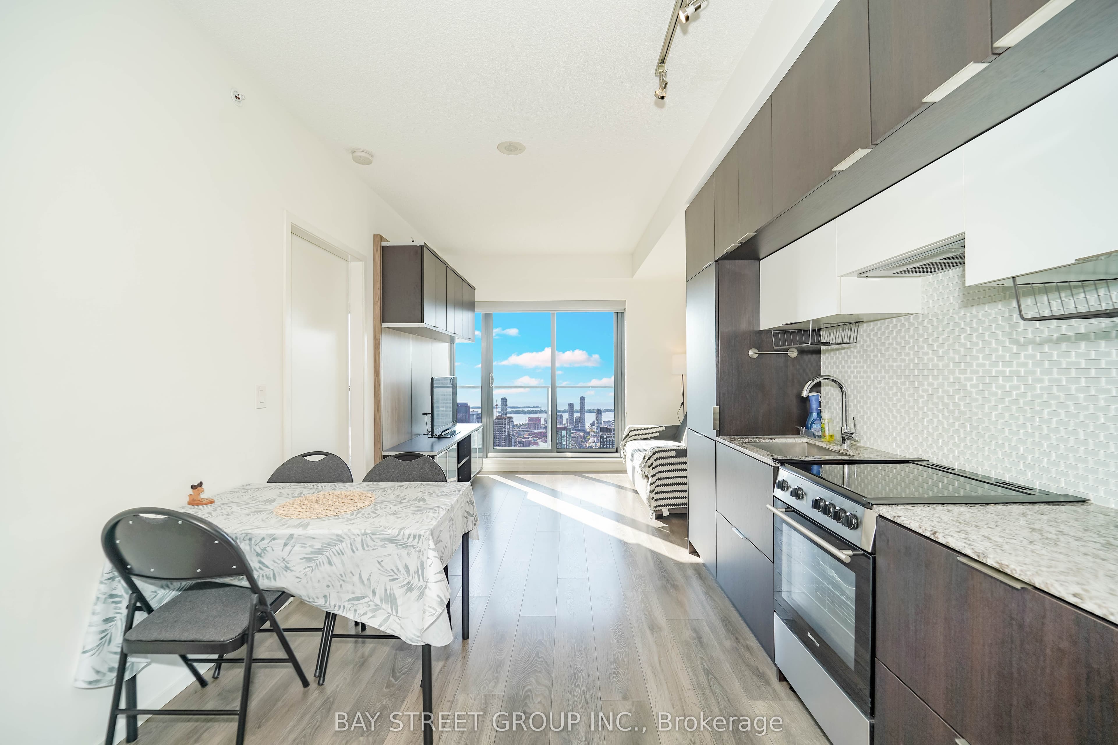 159 Dundas Street E 4302, Toronto, ON M4M 3N9
