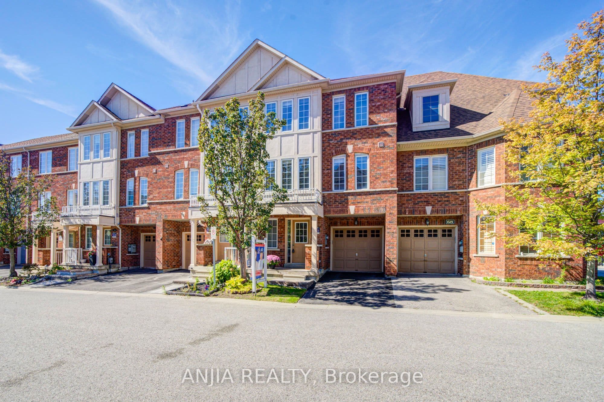 66 Prince Charles Way, Markham, ON L6C 0M7