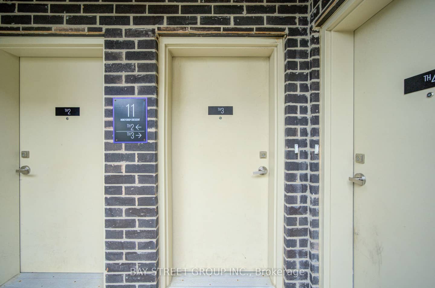 11 Honeycrisp Crescent TH3, Vaughan, ON L4K 0N6
