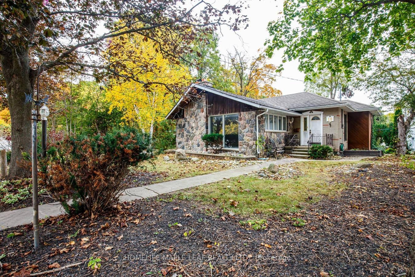 18 Adamson Street S, Halton Hills, ON L0P 1K0