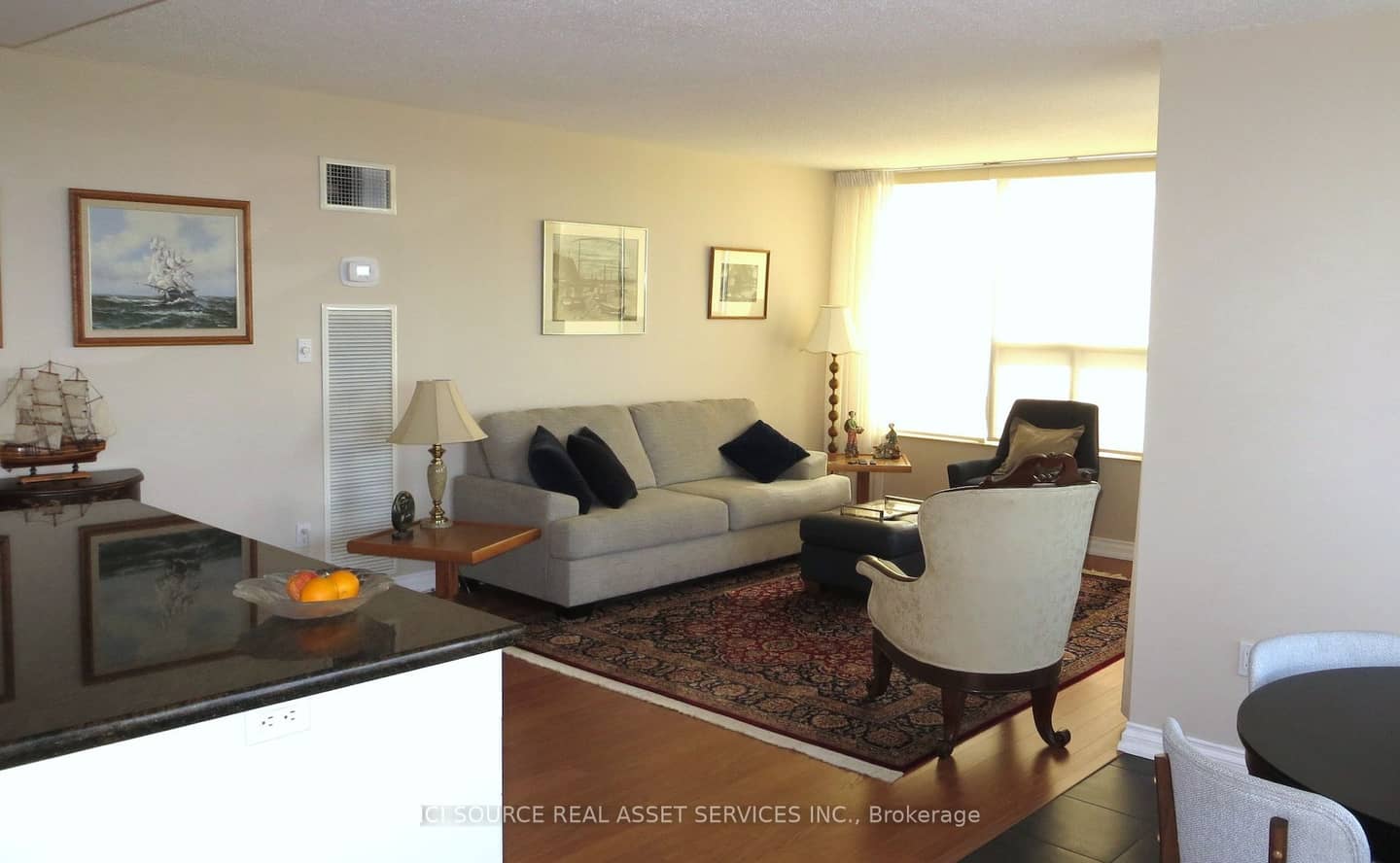 50 Quebec Avenue 1702, Toronto, ON M6P 4B4