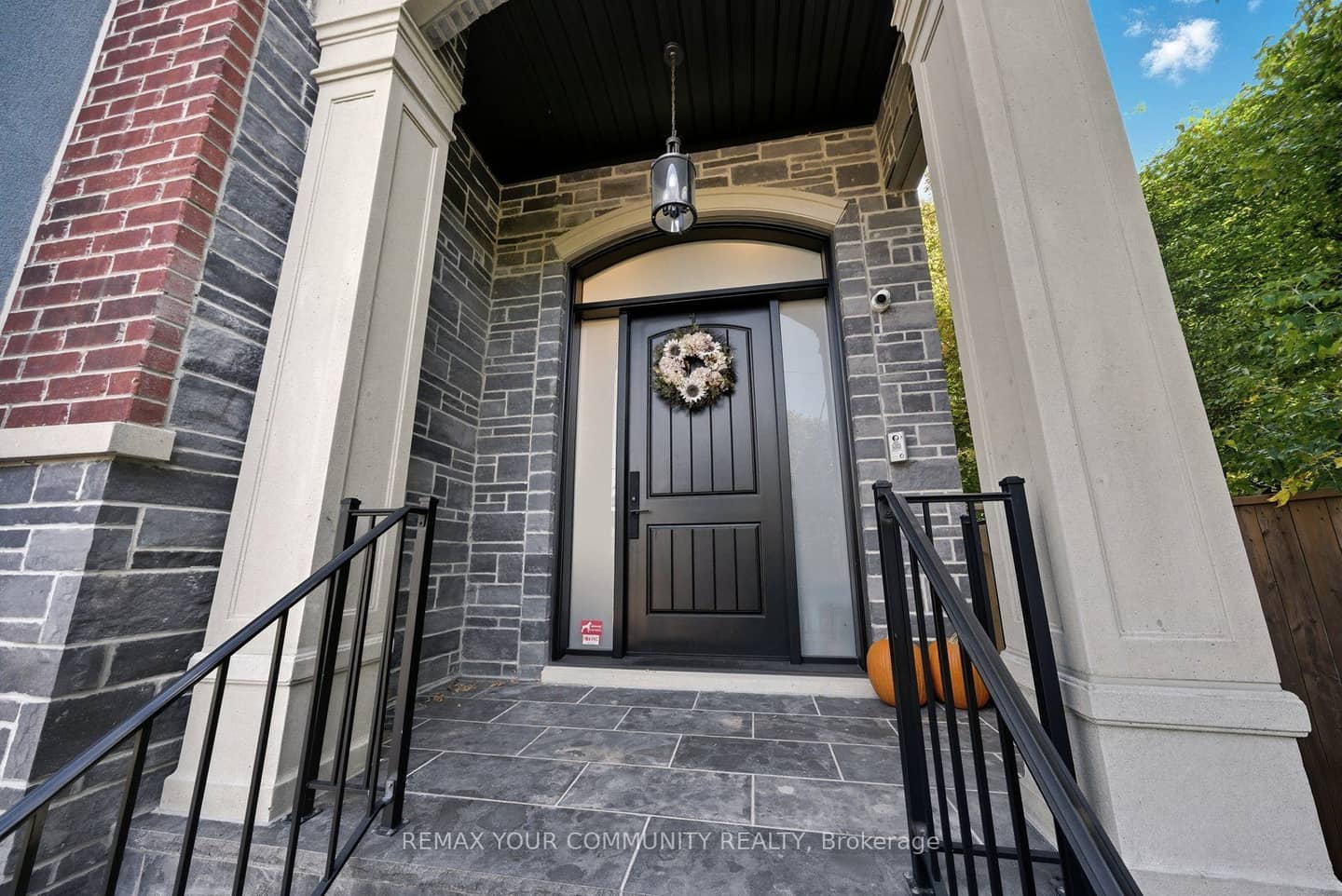 47 Hall Street, Richmond Hill, ON L4C 4N7