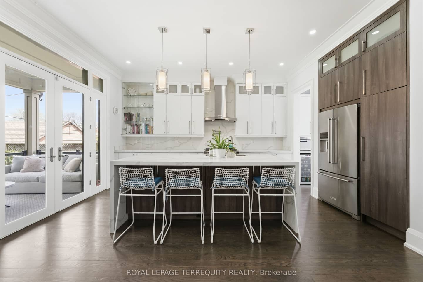 130 Edgecroft Road, Toronto, ON M8Z 2C3