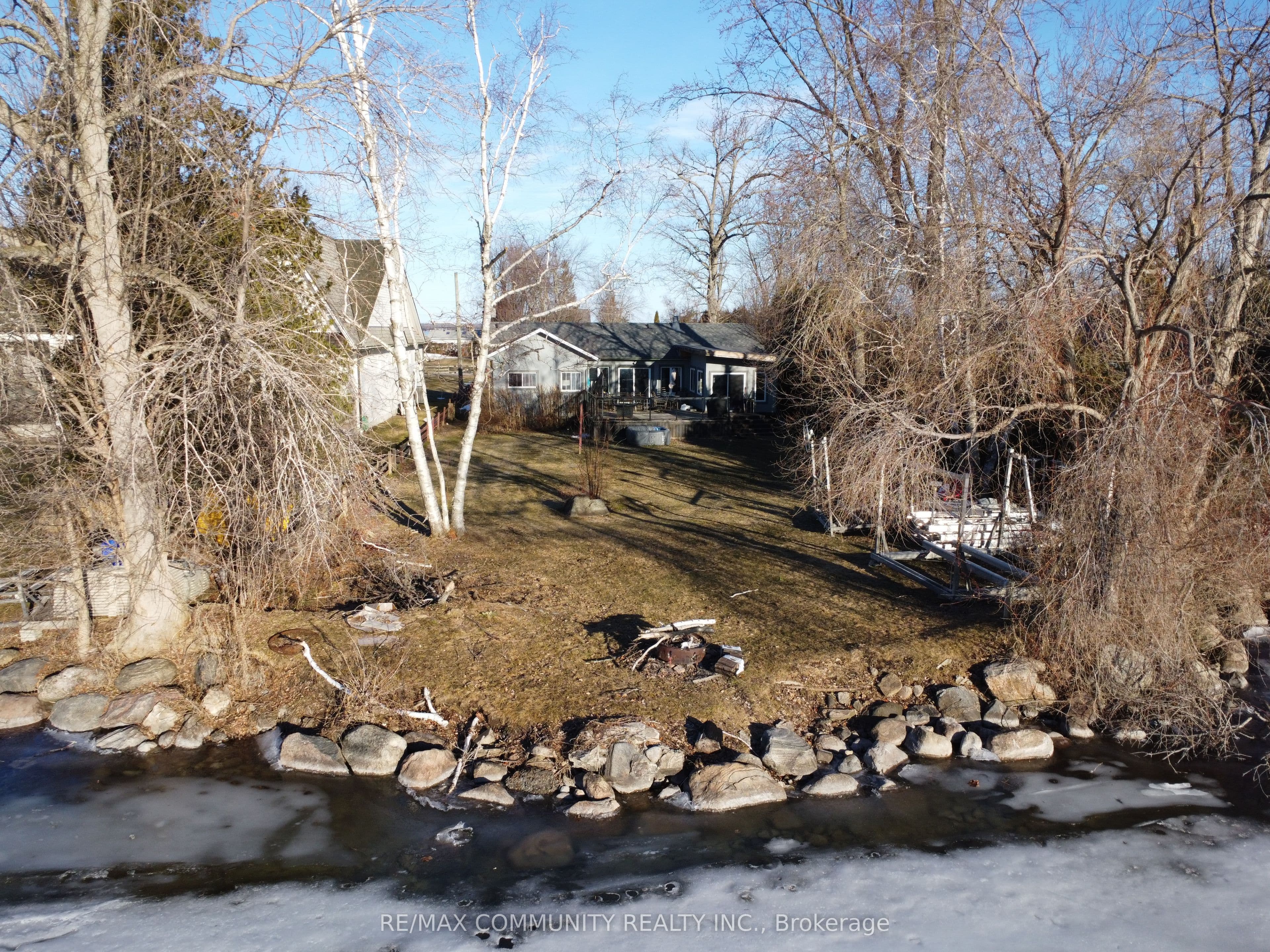579 Duclos Point Road, Georgina, ON L0E 1N0