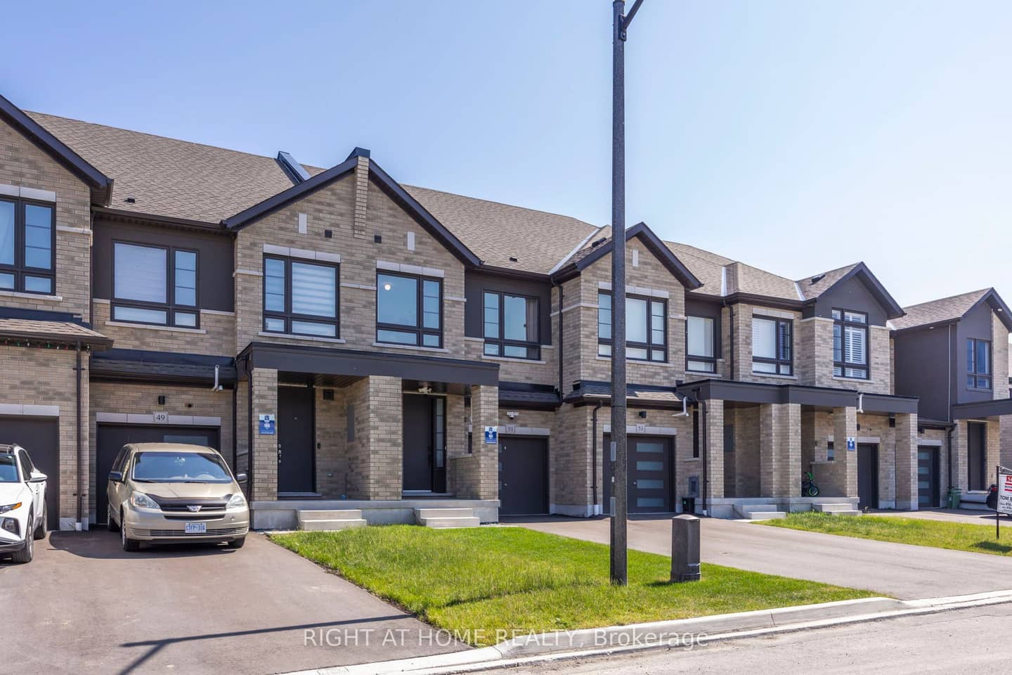 51 Peter Hogg Court, Whitby, ON L1P 0N2