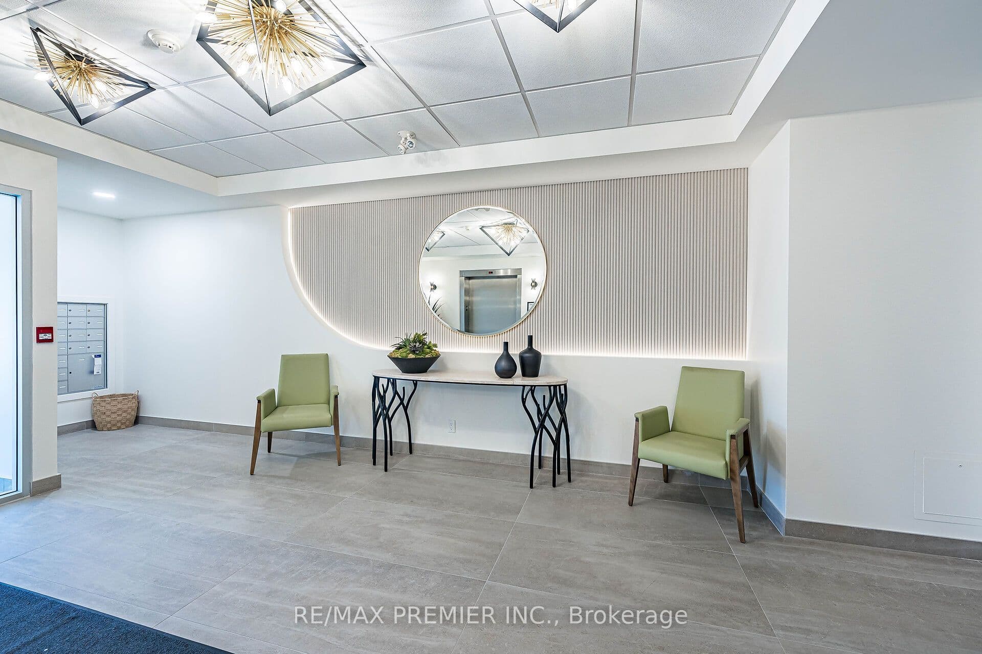 9451 Jane Street 304, Vaughan, ON L6A 4H7