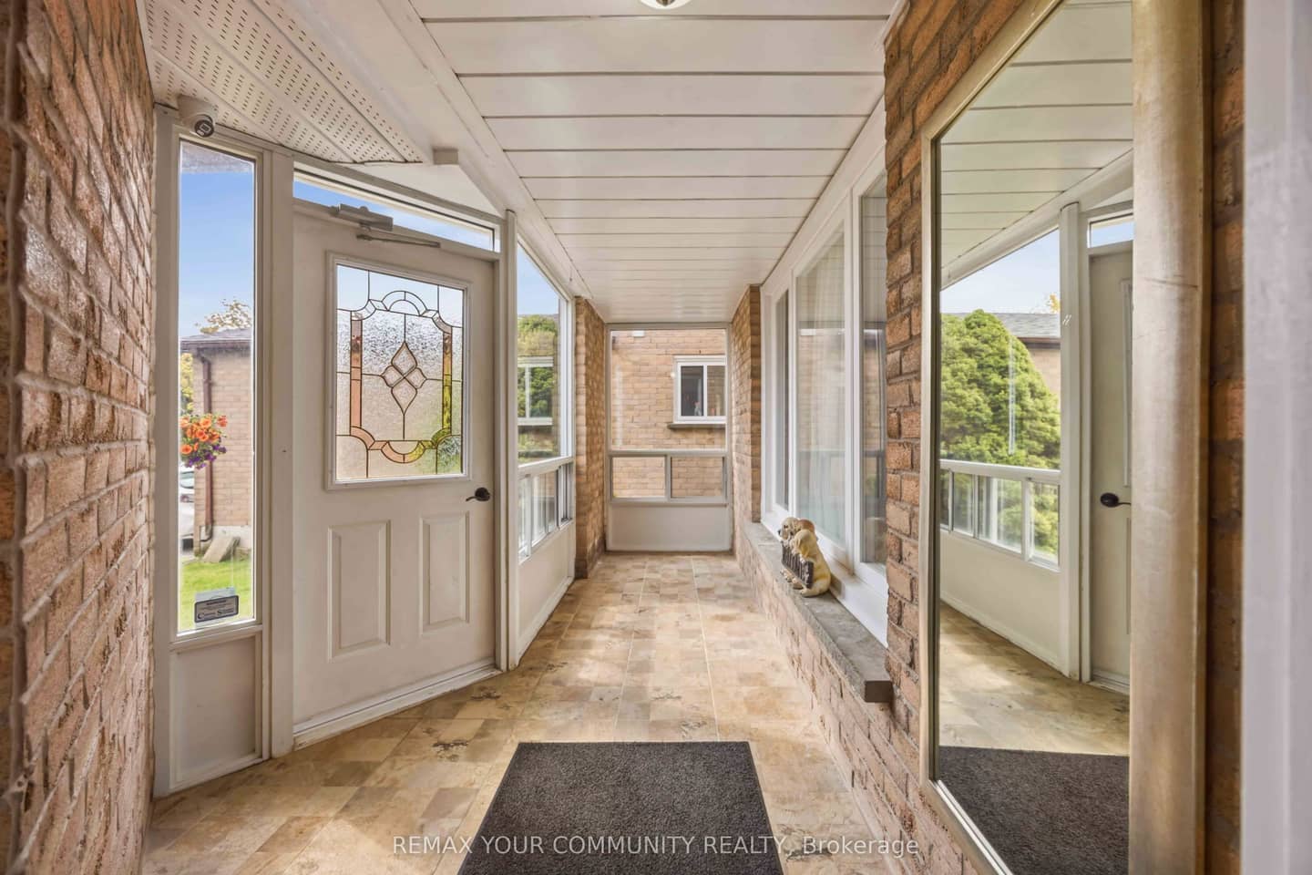 1706 Woodside Lane, Pickering, ON L1V 4W3