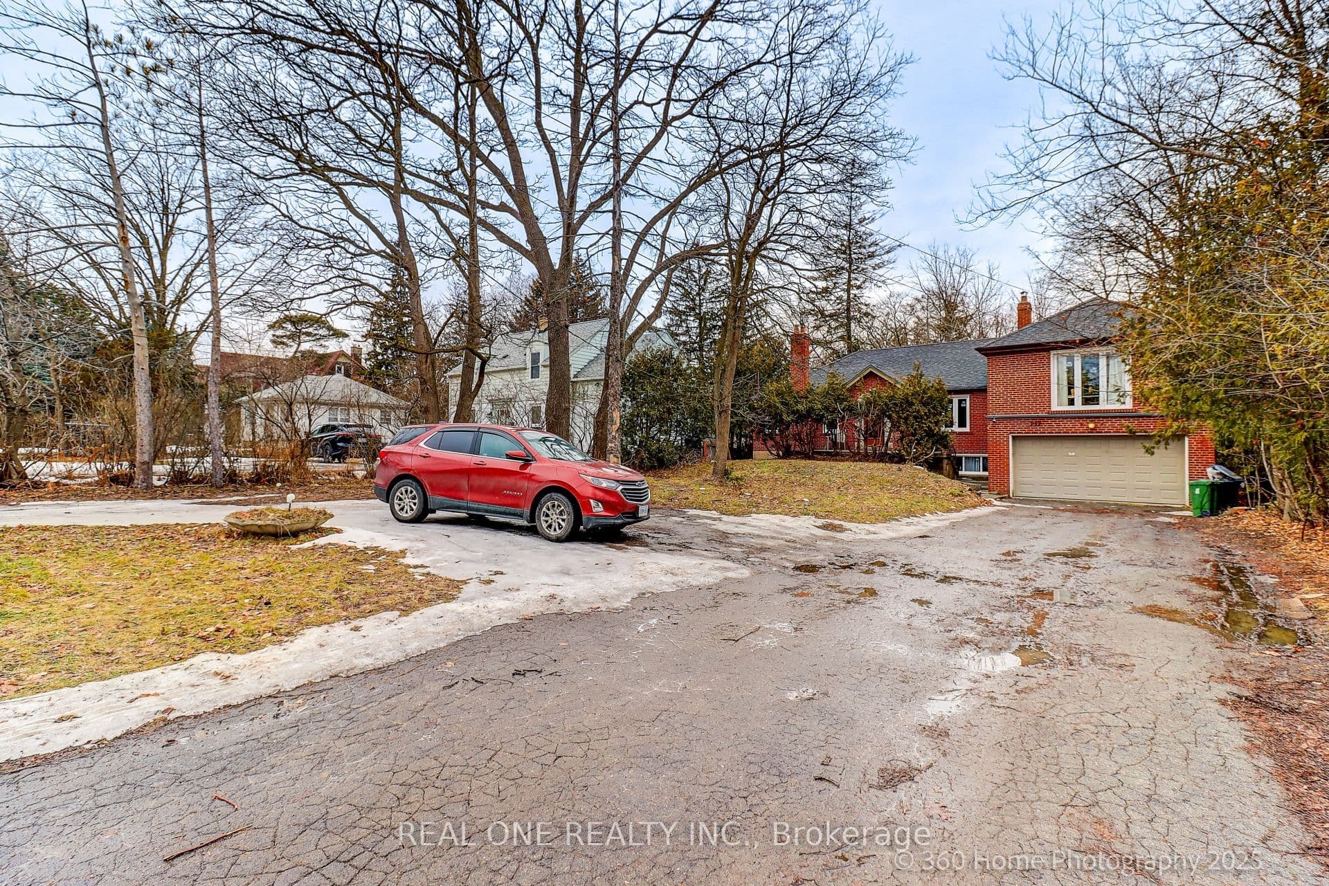 212 Cummer Avenue, Toronto, ON M2M 2E7