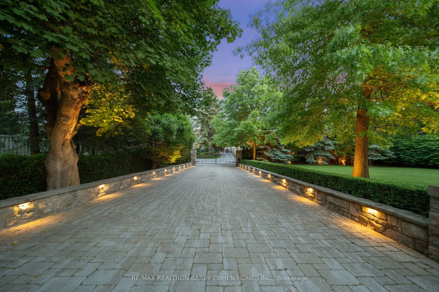 55 Thornbank Road, Vaughan, ON L4J 2A1