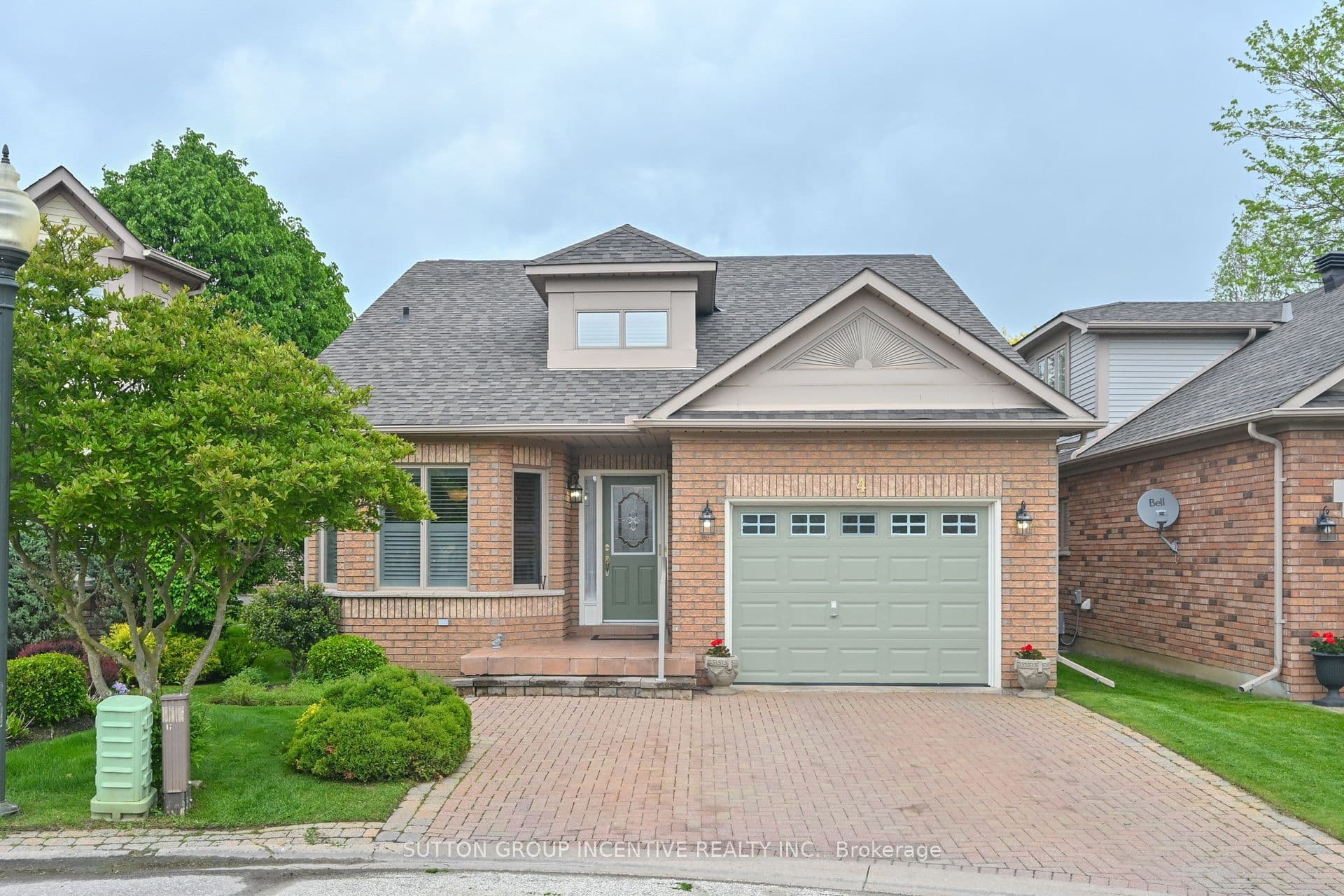 4 Belair Place, New Tecumseth, ON L9R 1Z1