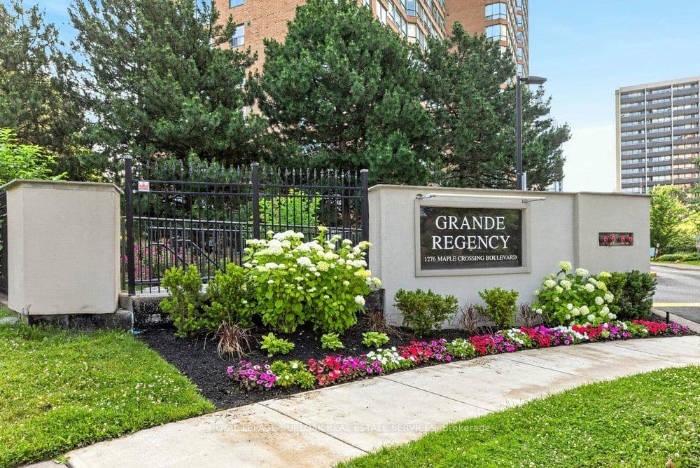 1276 Maple Crossing Boulevard 1406, Burlington, ON L7S 2J9