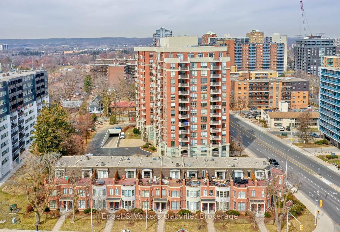 442 Maple Avenue 1402, Burlington, ON L7S 2L7