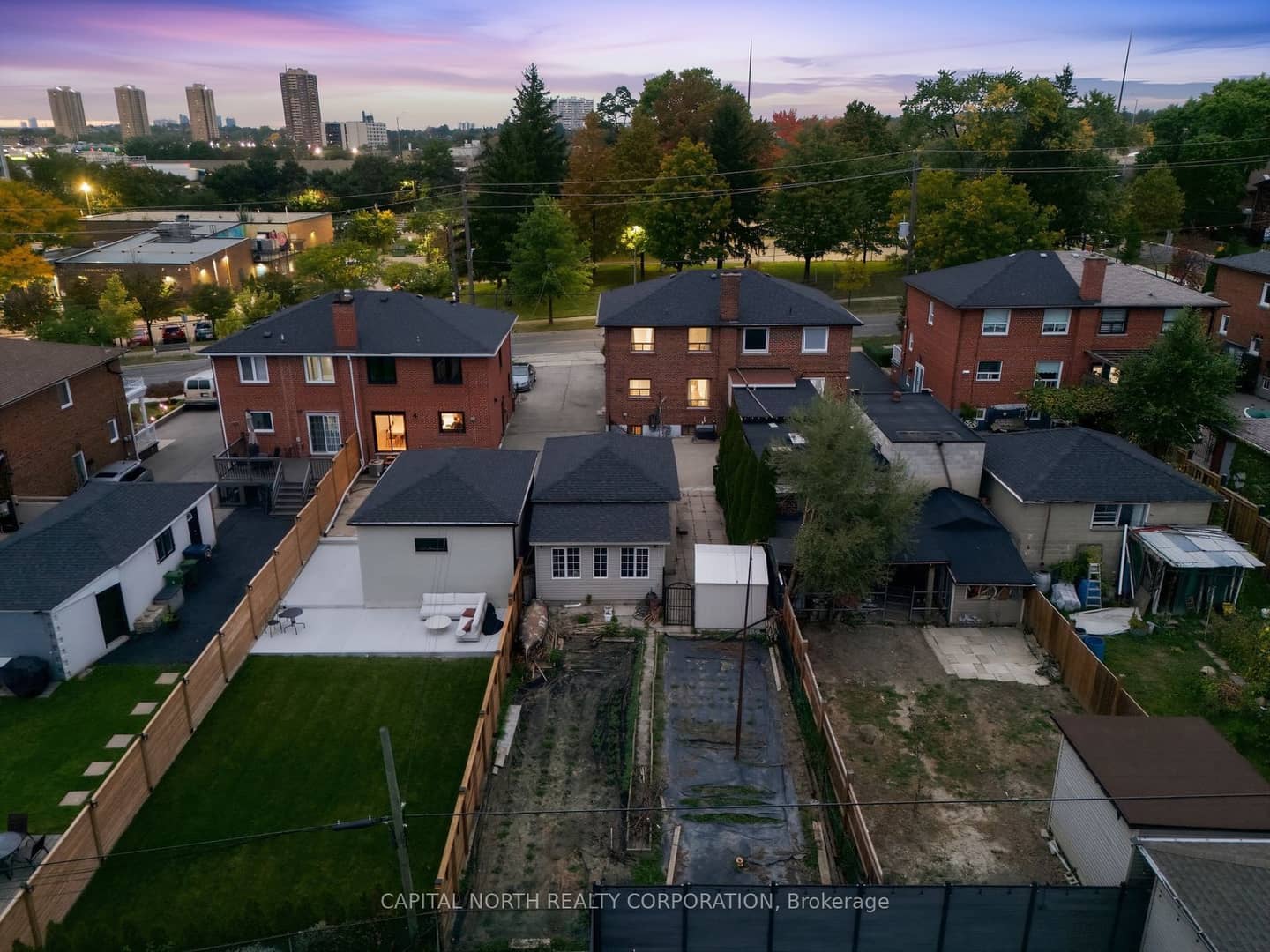 65 Falstaff Avenue, Toronto, ON M6L 2E2