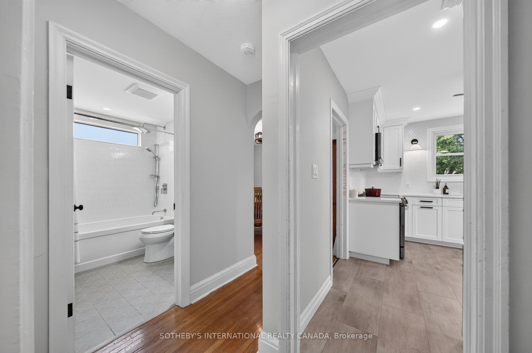 38 Roslin Avenue S, Waterloo, ON N2L 2P8