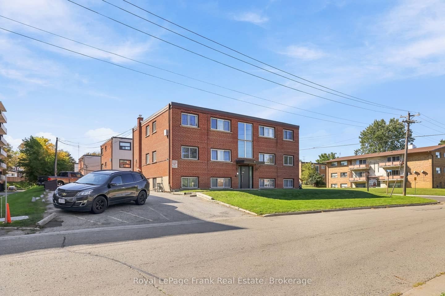 180 Nipigon Street, Oshawa, ON L1J 4N5