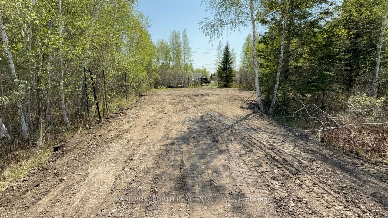 2667 Russland Road, Orleans - Cumberland and Area, ON K0A 3H0