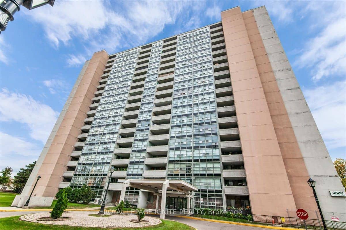3380 Eglinton Avenue E 1712, Toronto, ON M1J 3L6