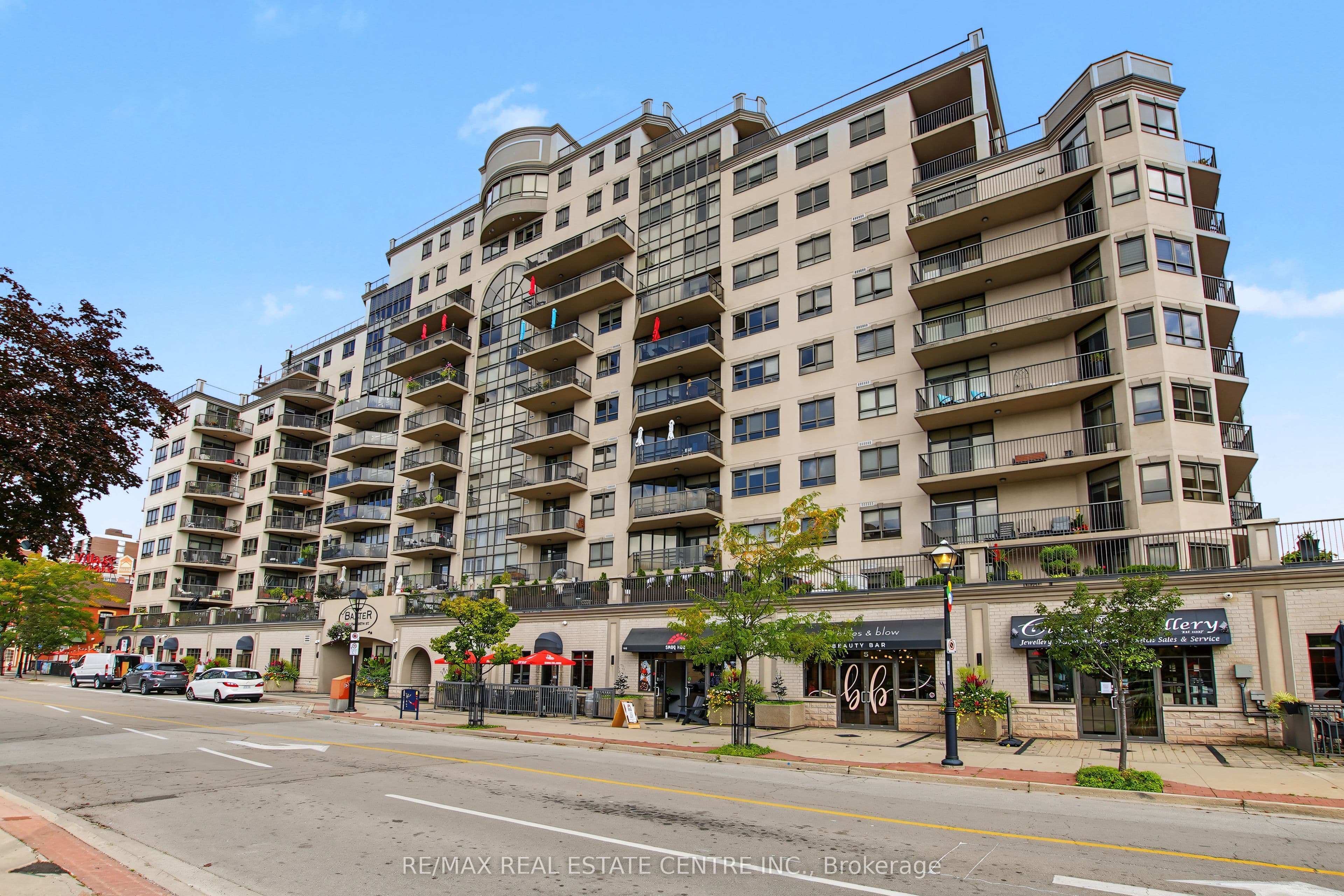 399 Elizabeth Street 903, Burlington, ON L7R 0A4