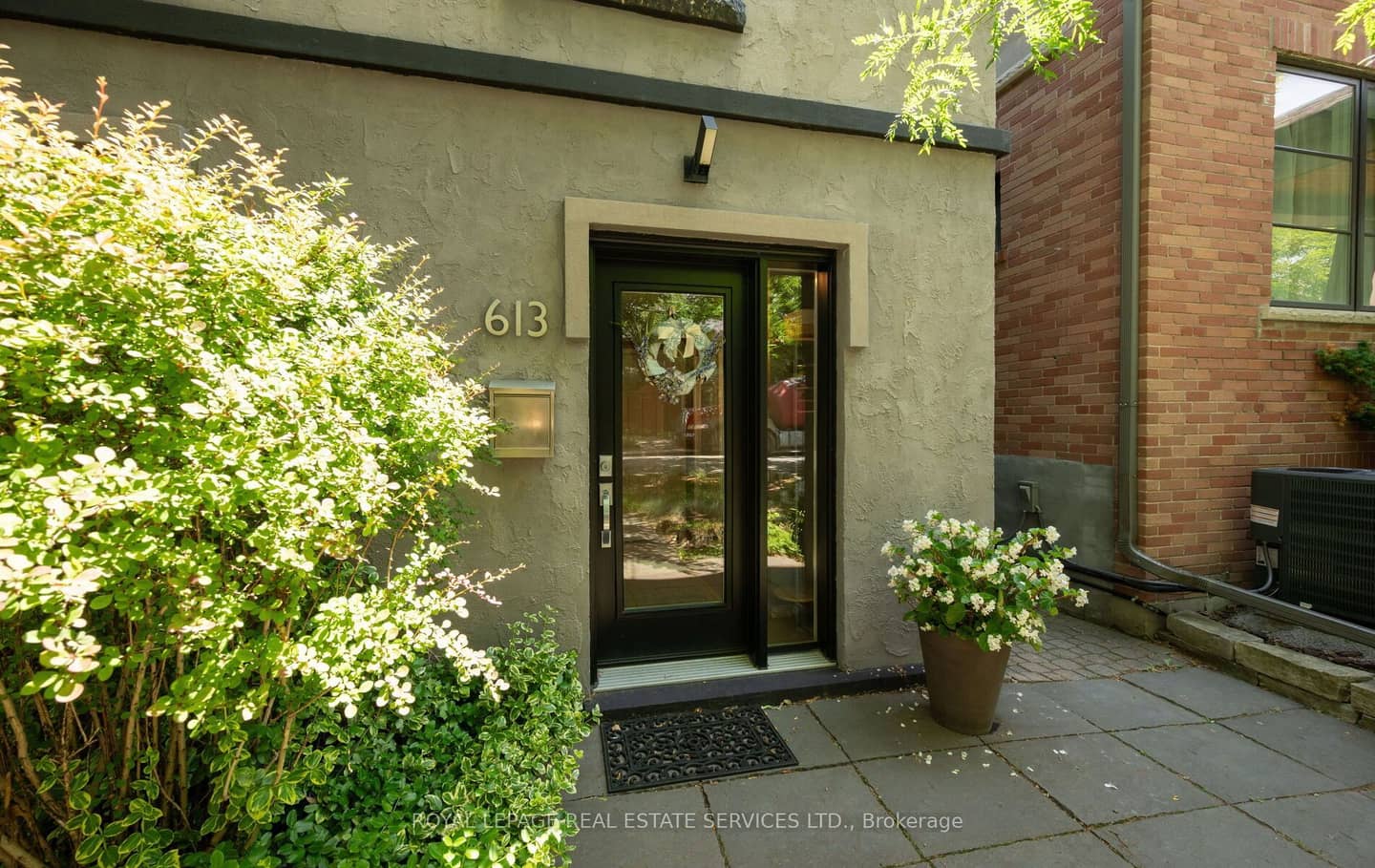 613 Beresford Avenue, Toronto, ON M6S 3C2