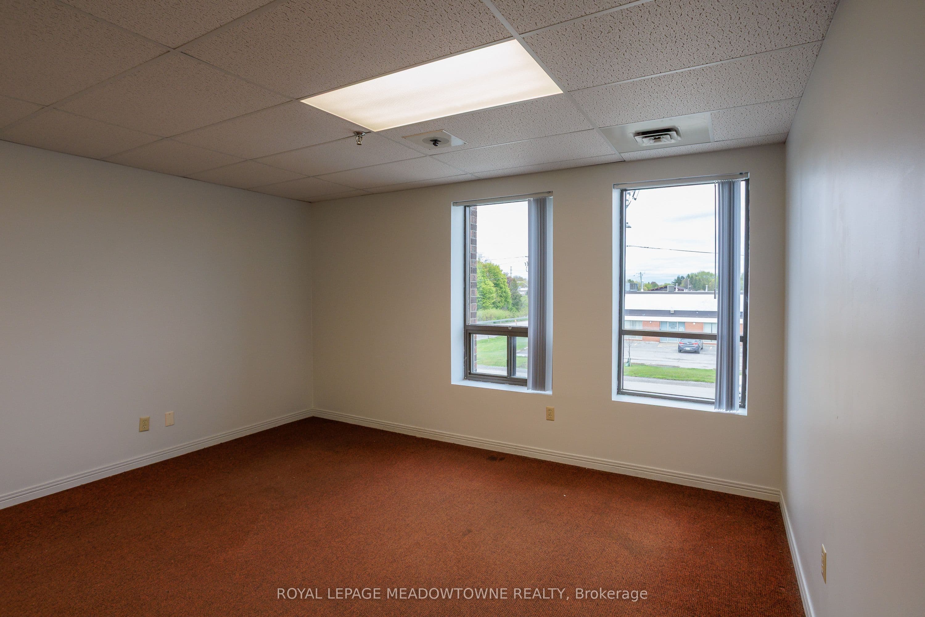 295 Alliance Road C, Milton, ON L9T 4W8