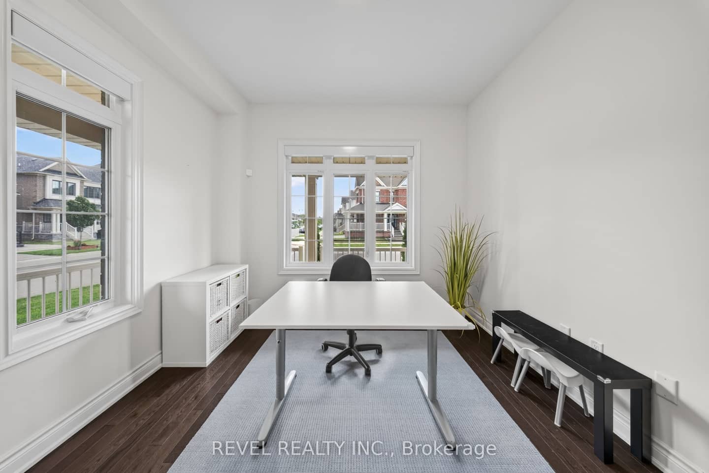 455 Ramsey Place, Milton, ON L9E 1J6