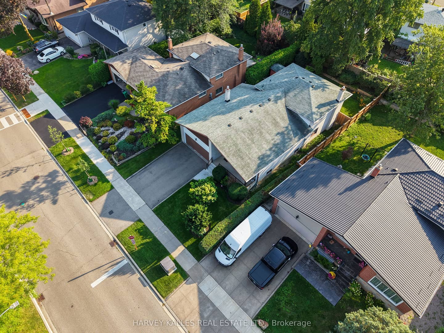 3594 Autumn Harvest Drive, Mississauga, ON L4Y 3S1