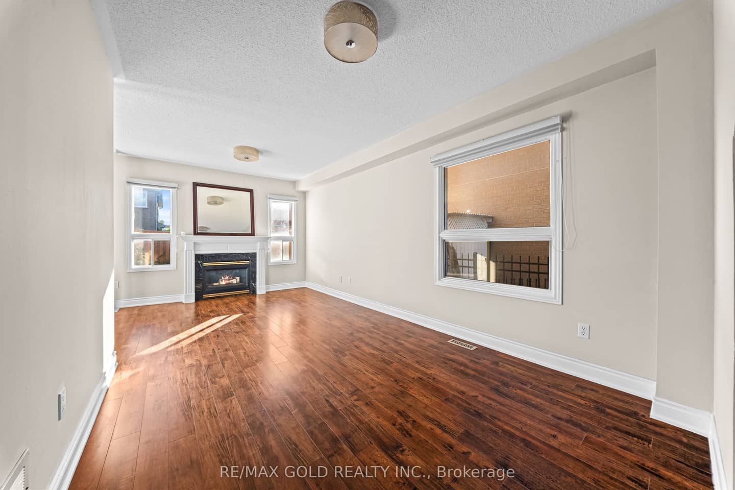 24 Alberta Terrace, Brampton, ON L6R 2H8