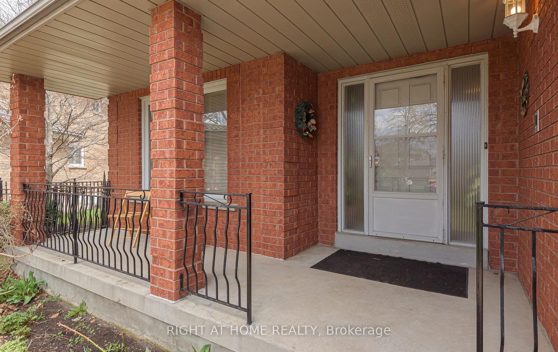 19 Western Skies Court, Vaughan, ON L4L 8B6