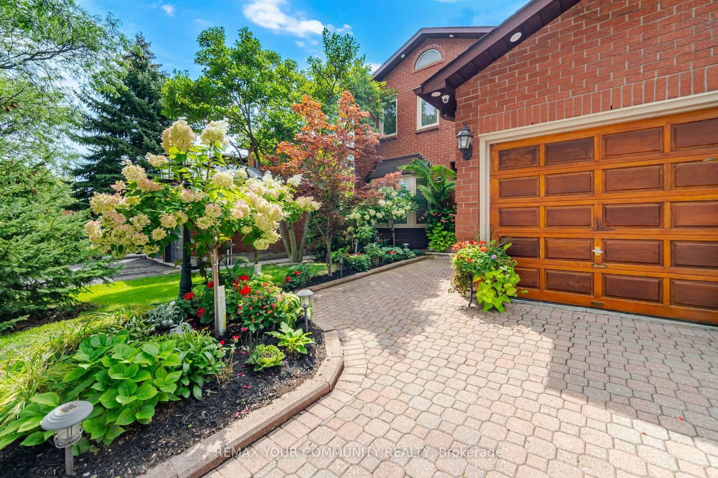 1380 Bishopstoke Way, Oakville, ON L6J 7A5