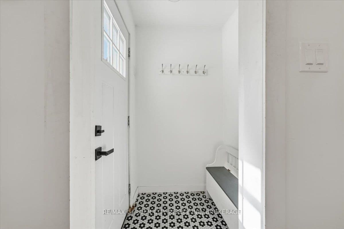 41 Port Robinson Road, Pelham, ON L0S 1E0