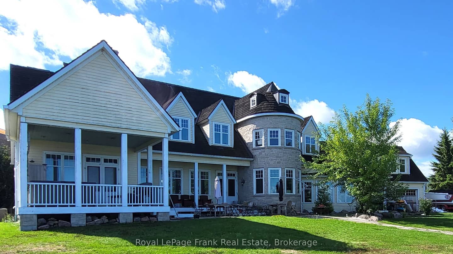 136 Lake Drive E, Georgina, ON L4P 3E9
