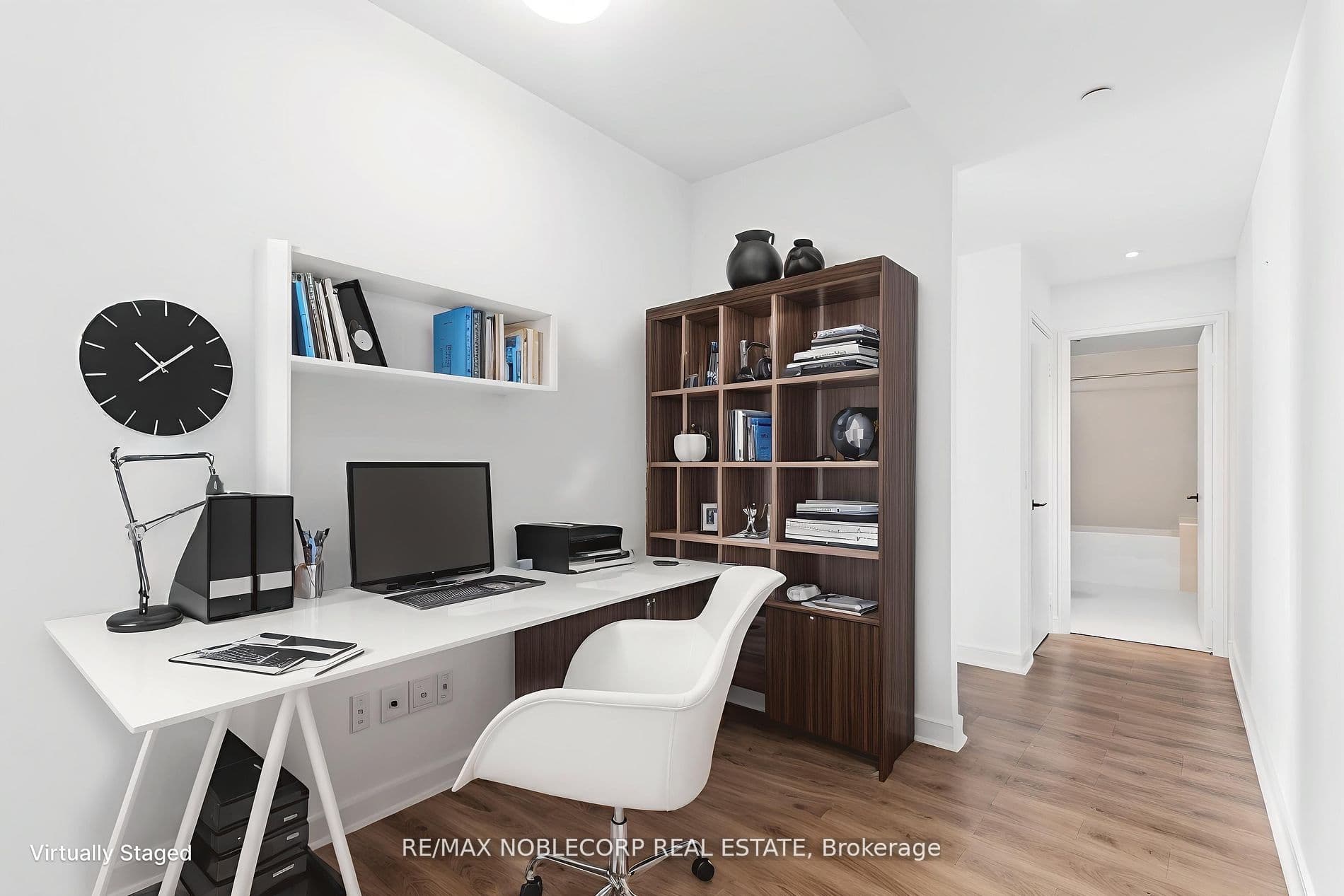 60 Tannery Road 919, Toronto, ON M5A 0S8