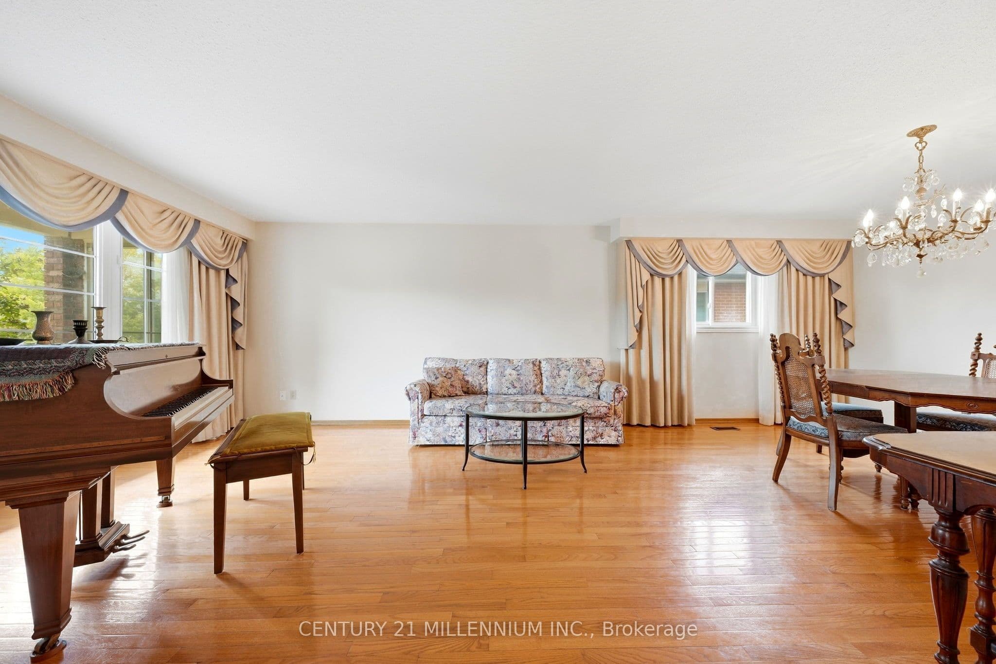 16 Jardine Street, Brampton, ON L6S 3H4