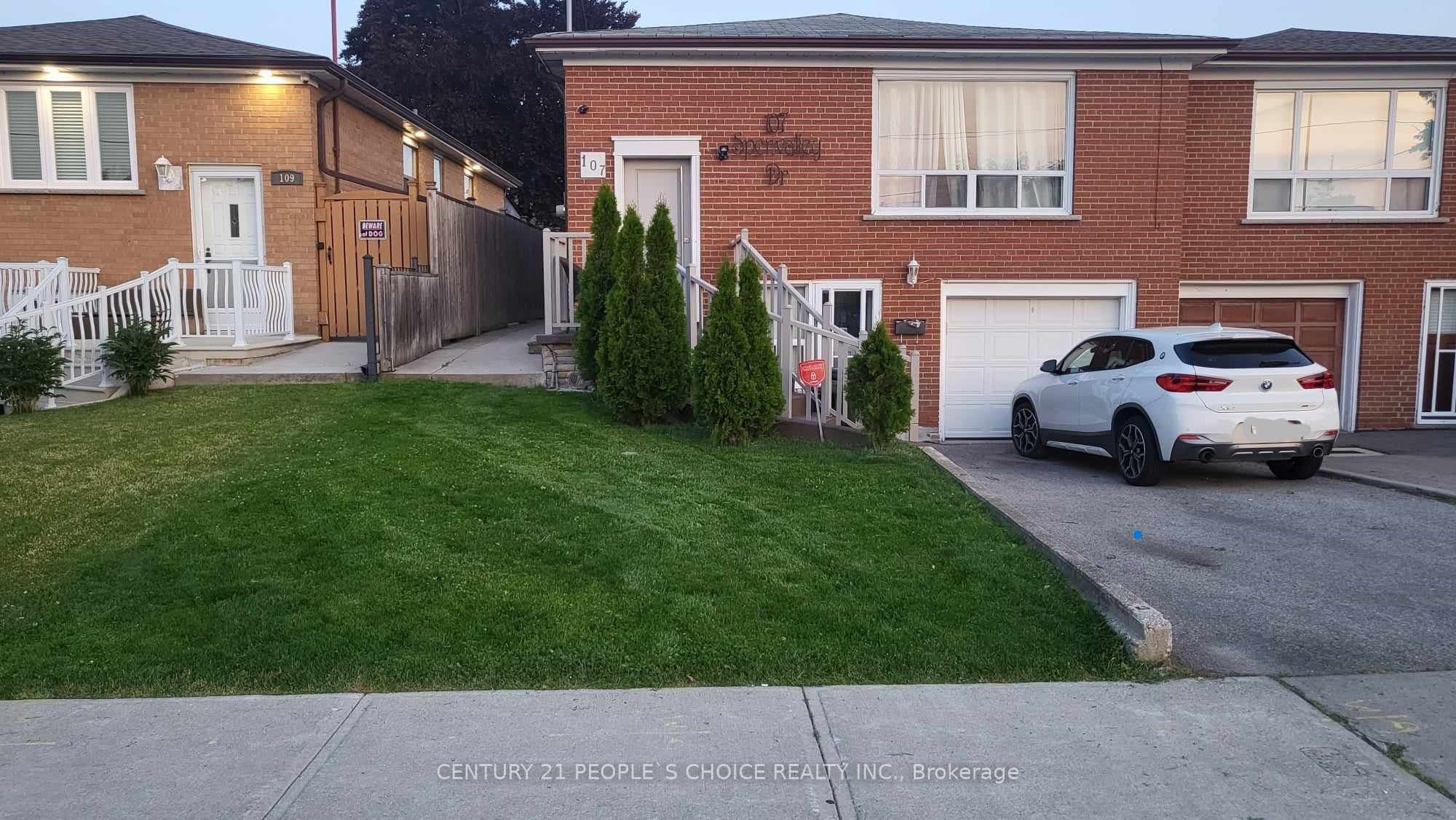 107 Spenvalley Drive Main, Toronto, ON M3L 1Z4