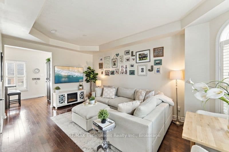 272 Glenashton Drive, Oakville, ON L6H 6H5