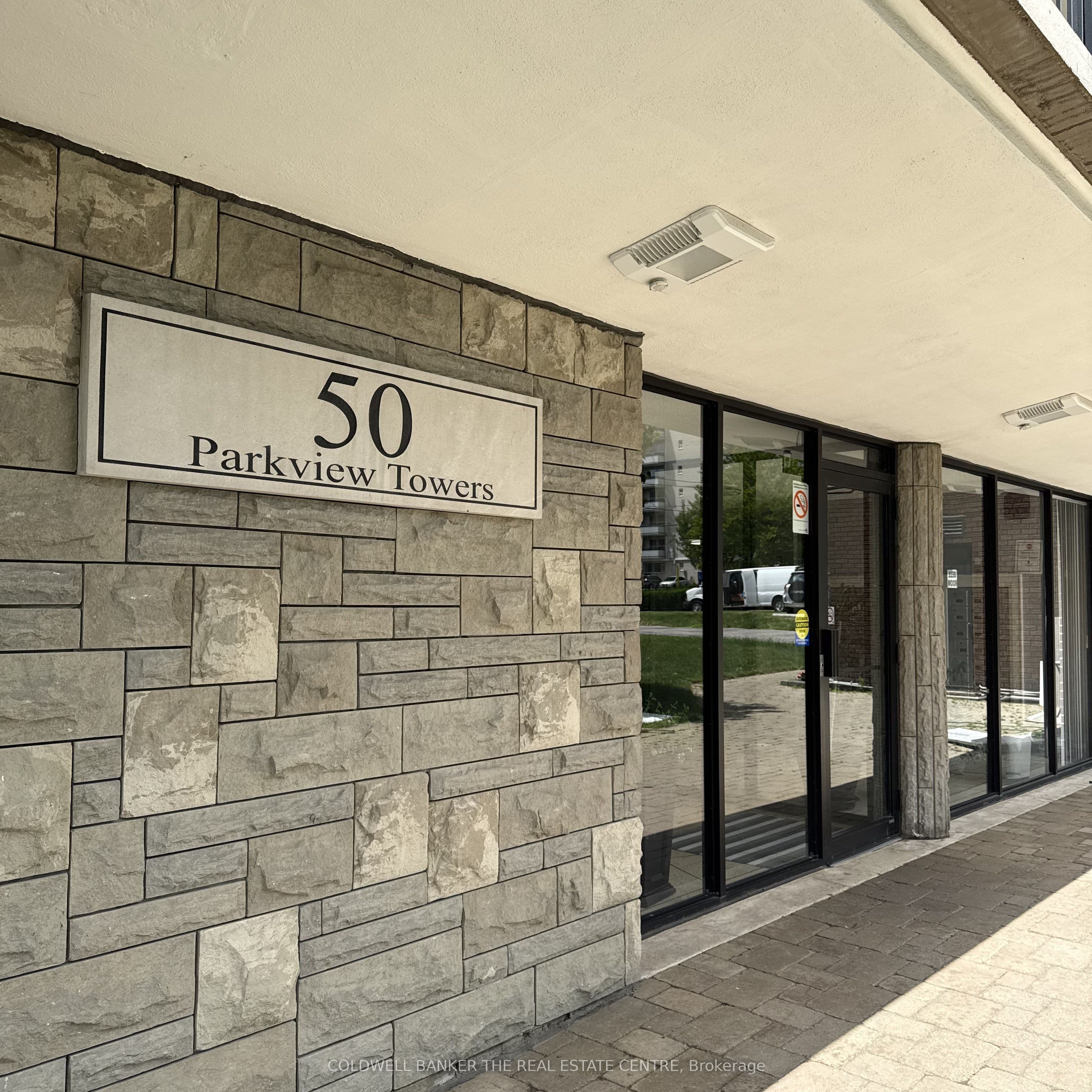 50 Gulliver Road 208, Toronto, ON M6M 2N2