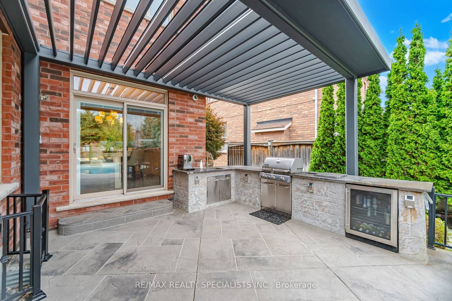 6 Mccandless Court, Caledon, ON L7C 3R7