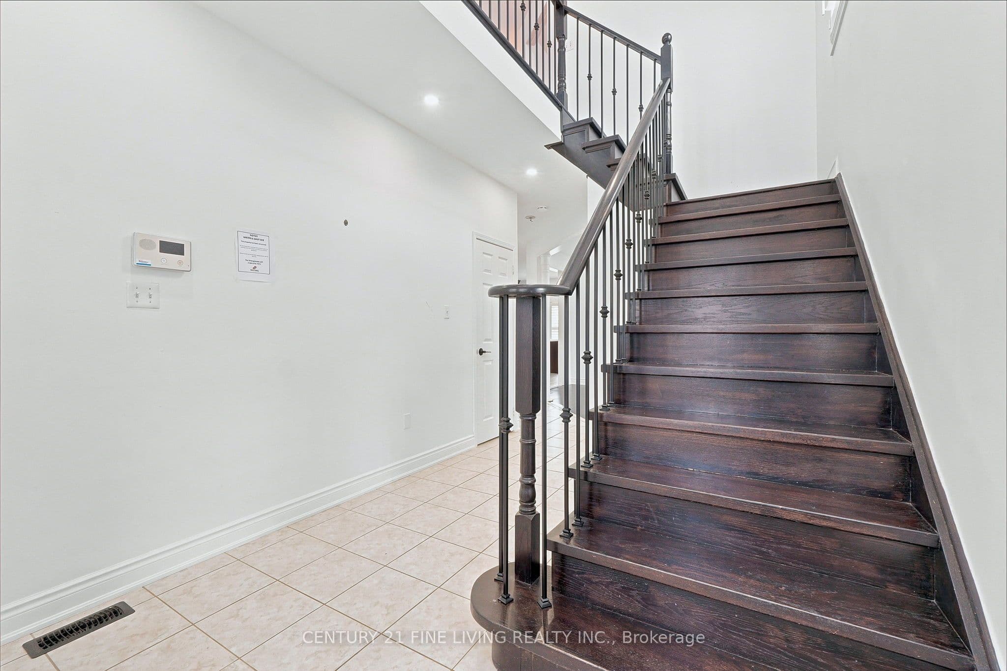 92 KETTLEWELL Crescent, Brampton, ON L6R 0T1