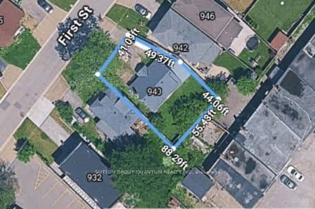 940 First Street, Mississauga, ON L5E 1A8