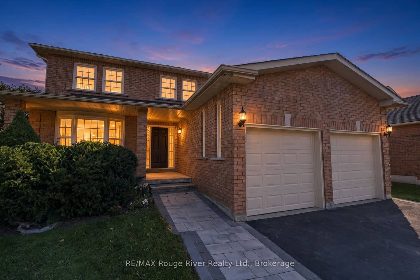 51 Lofthouse Drive, Whitby, ON L1R 1W5